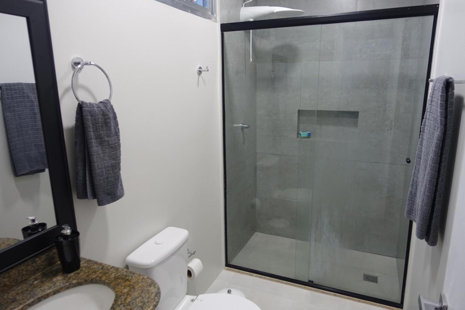 Apartamentos, 3 Praias, Condominio De Luxo, Piscinas - Angra Temporada アングラドスレイス エクステリア 写真