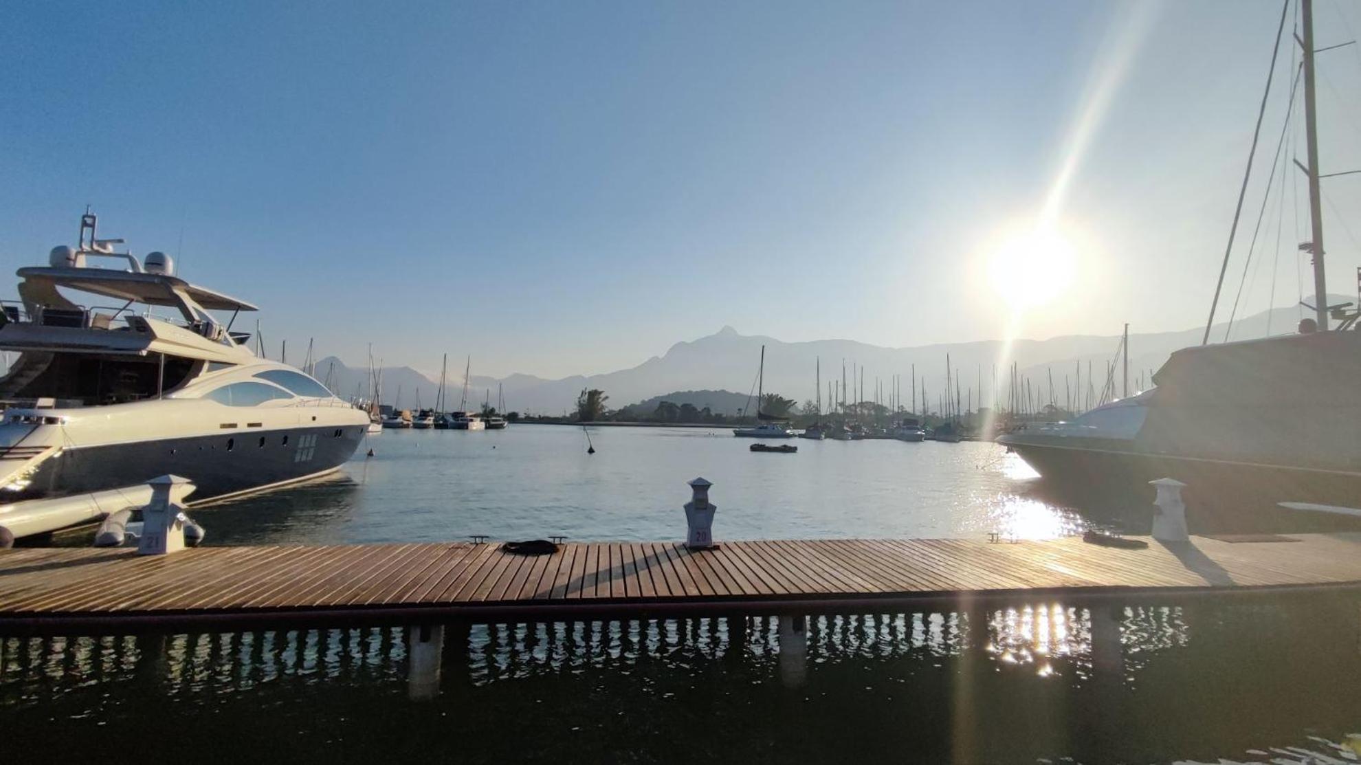 Apartamentos, 3 Praias, Condominio De Luxo, Piscinas - Angra Temporada アングラドスレイス エクステリア 写真