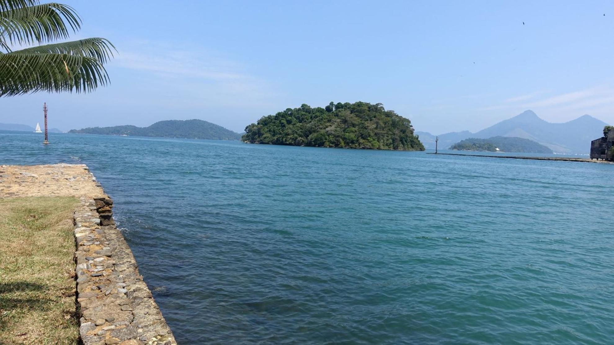 Apartamentos, 3 Praias, Condominio De Luxo, Piscinas - Angra Temporada アングラドスレイス エクステリア 写真